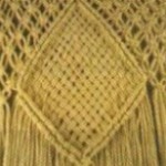 almohadon-rombo-macrame-13 almohadon rombo macrame 13 150x150 Almohadon con Rombo en Macramé