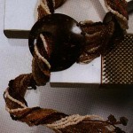 Collar de coco, cuentas y canutillos