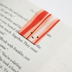 Artesanía para hacer un simple marcador de libros