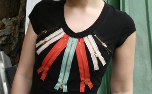 Remera Artesania 300x186 Artesanía para decorar remera con cierres