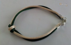 Pulsera simple de realizar 300x189 Artesanía para hacer pulseras simples
