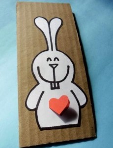 Artesanía para hacer una tarjeta de pascua Tarjeta para pascuas 230x300 Artesanía para hacer una tarjeta de pascua